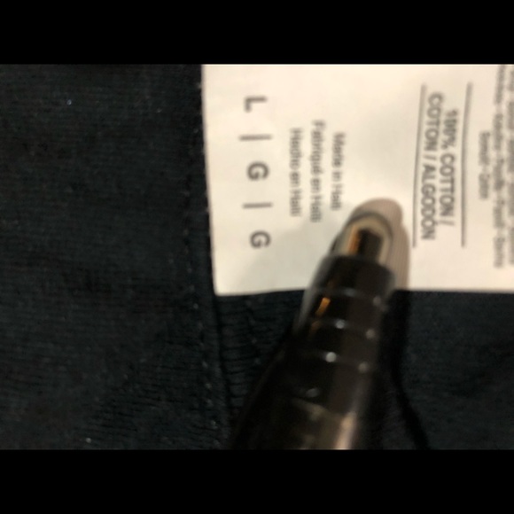 GILDAN TOP WINGS ON BACK EUC - Picture 3 of 4